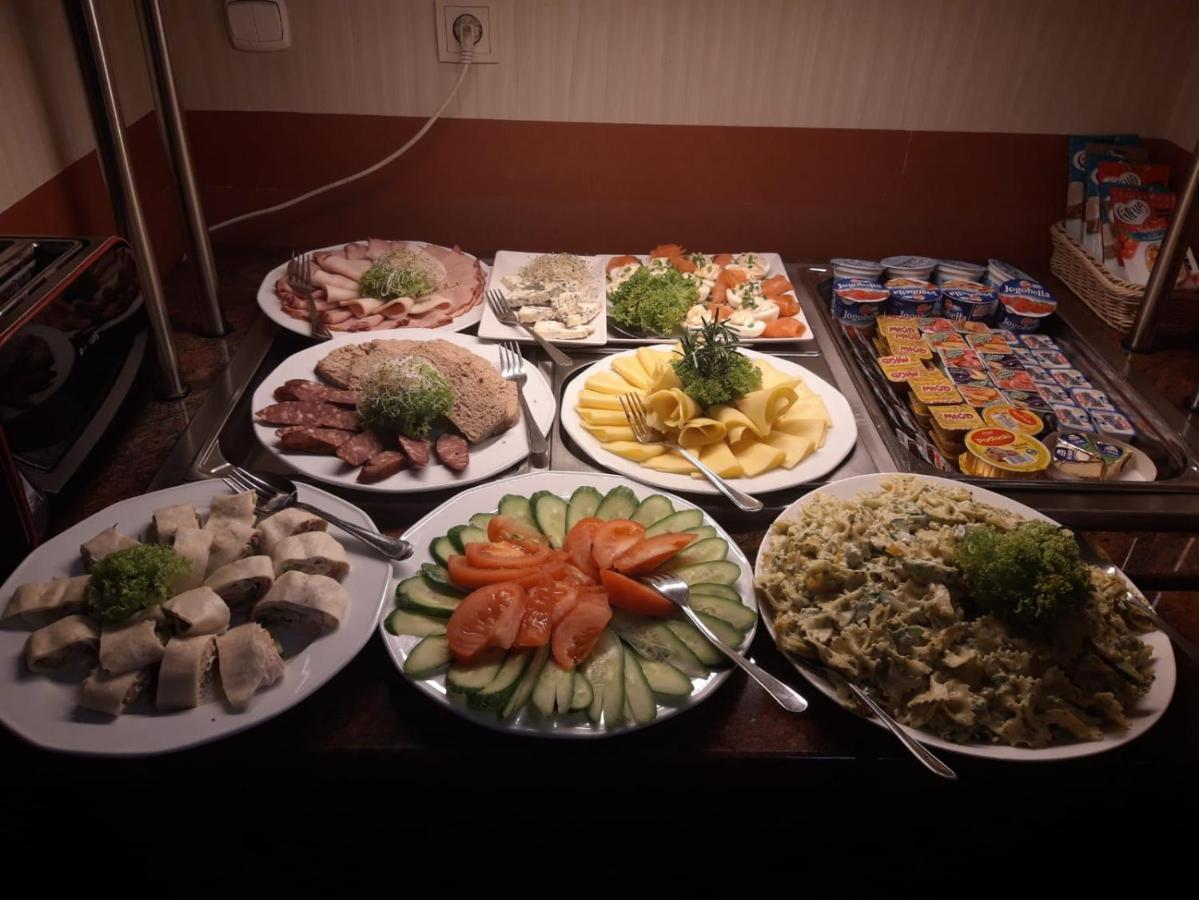 Hotel Linder Malnia Ngoại thất bức ảnh